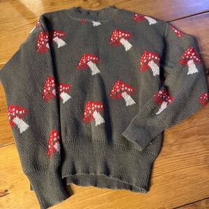 Mushroom print crew neck sweater super cute MEDIUM